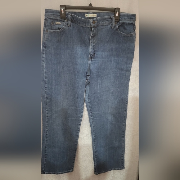 Lee Relaxed Straight leg at the waist jeans - Picture 1 of 4